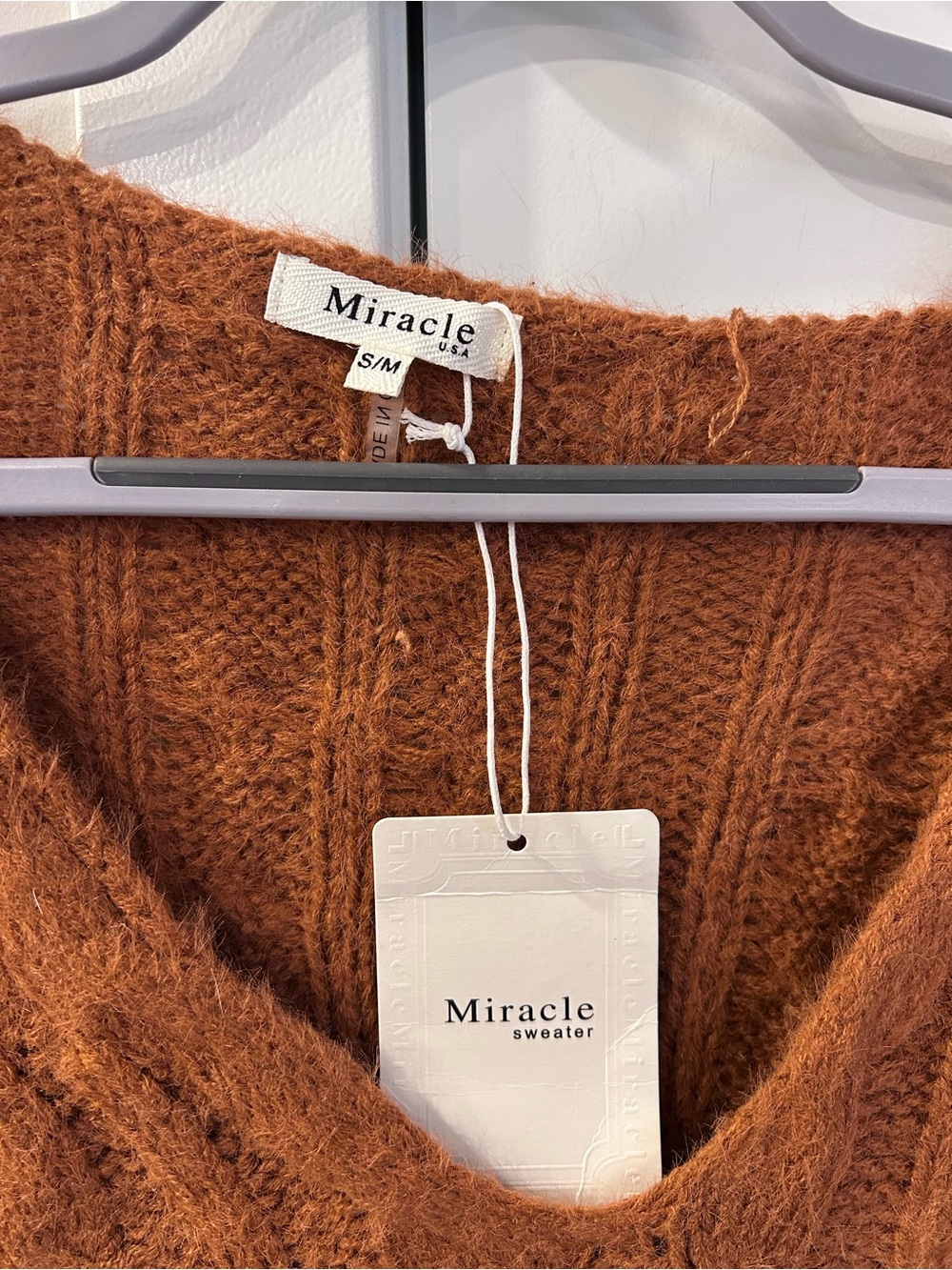 NWT Miracle Camel Rust Copper Cable Knit V-Neck Sweater Layering Cozy Oversized - Picture 4 of 10